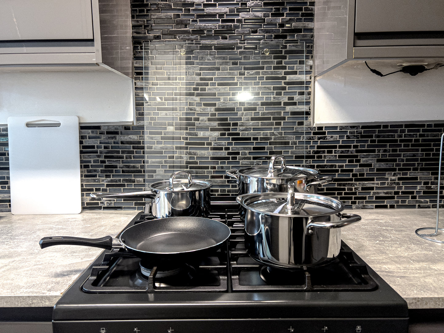airbnb in central london fully rquiped with modern kitchen